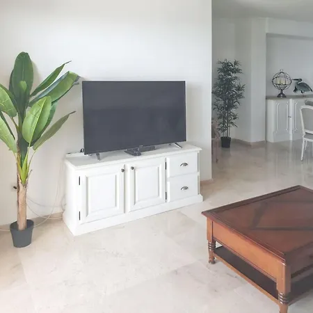 Apartment Spacious With Sea View In 140 M²